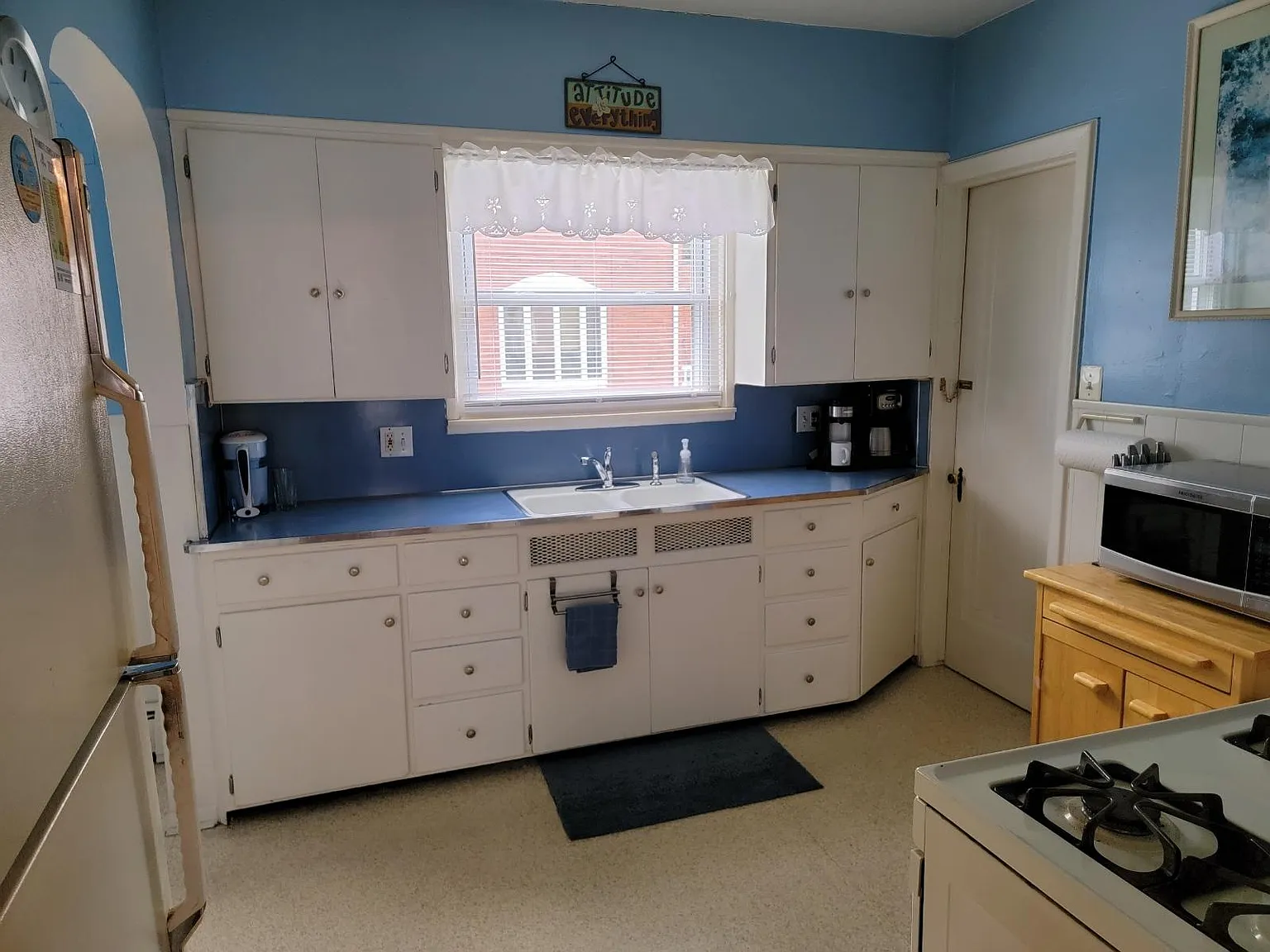 2 bed, 950 sqft, $1,200 — Photo 2