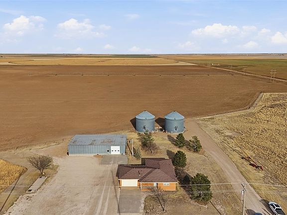 3rd image of 2385 Mile 32 Rd