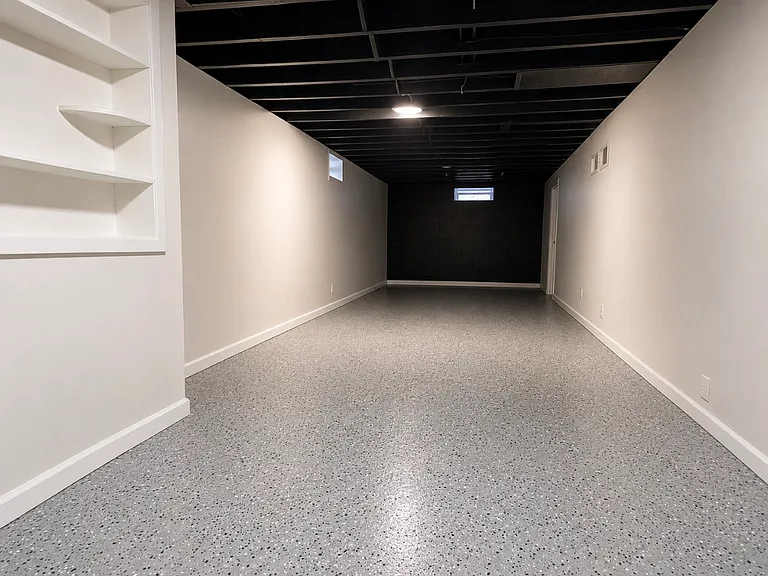 42 N Bridge Dr — Photo 5