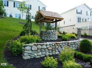 19 Wishing Well Ln, New Milford, CT 06776