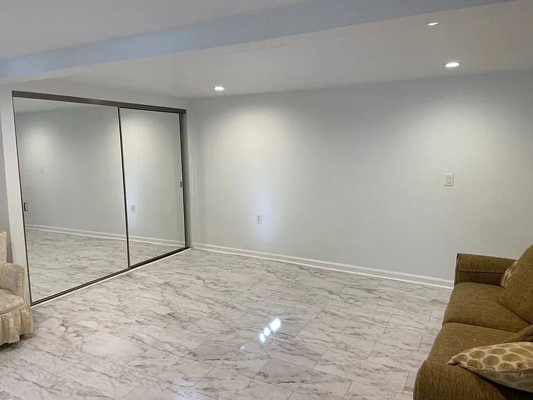 165 Summit St — Photo 2