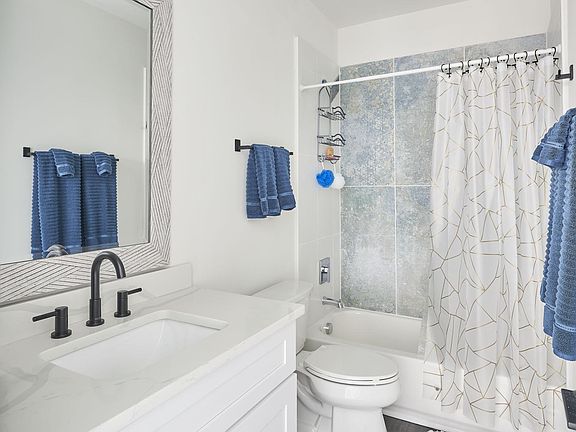 Bathroom with Spanish colorful tile