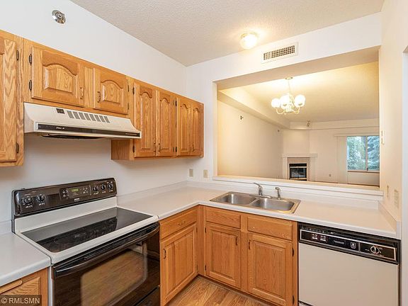 5th image of 7500 Edinborough Way APT 3112