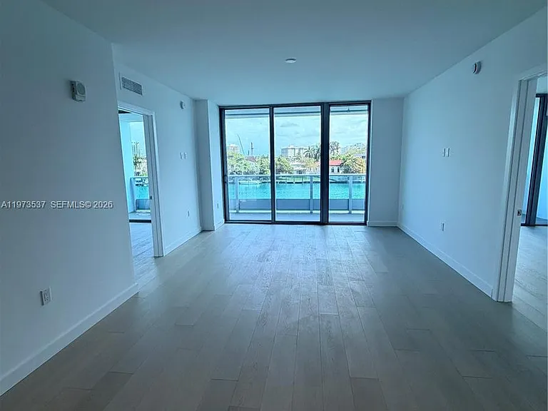 9201 E Bay Harbor Dr #309 — Photo 8