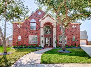 2615 Sunrise Harbor Ln, Pearland, TX 77584
