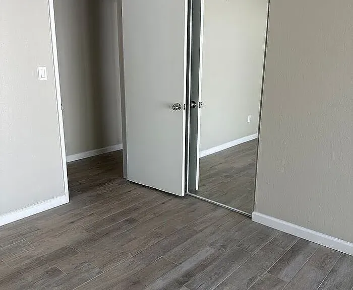 24355 La Glorita Cir — Photo 5