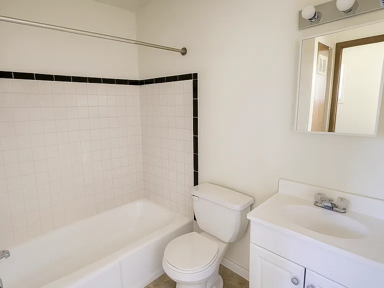 194 Hamilton Ave — Photo 3