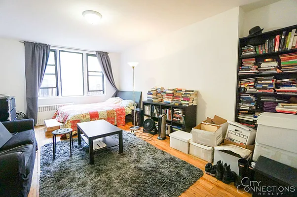 Rented by City Connections Realty | media 16