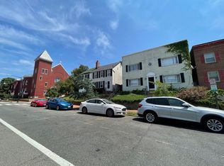 406 4th St SE #1, Washington, DC 20003