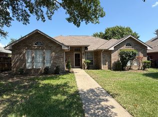 313 Pear Tree Pl, Denton, TX 76207