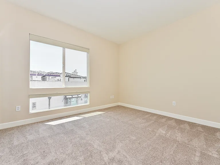 10878 Bloomfield St #407 — Photo 9
