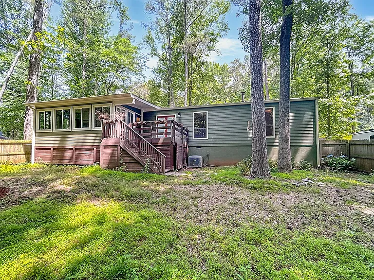 1642 Hillside St — Photo 30
