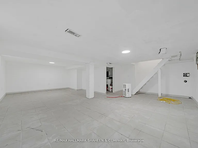 203 Quebec St — Photo 14