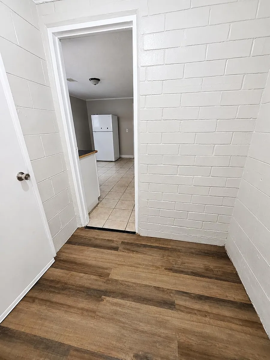 Building Photo - 1940 Haynie Dr #2