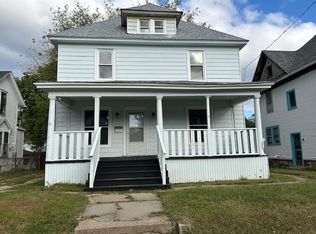 303 Forest Ave, Rockford, IL 61101