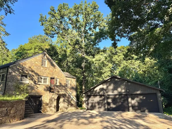 920 Sand Hill Rd, Asheville, NC 28806