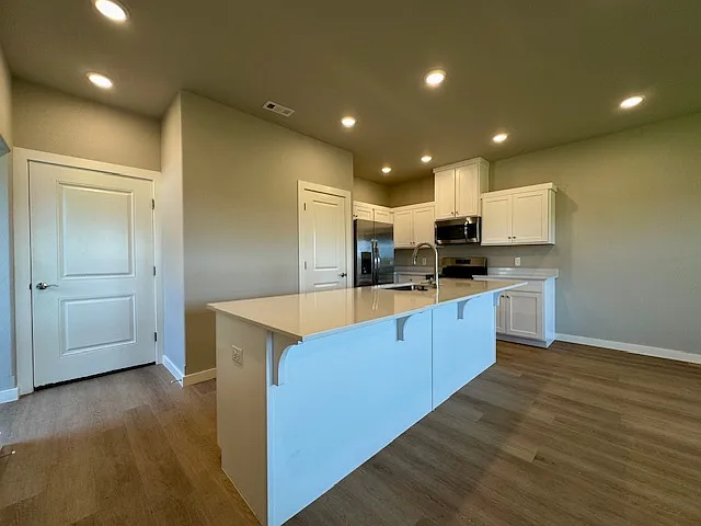 1802 SW Casuarina Dr - 1 — Photo 3
