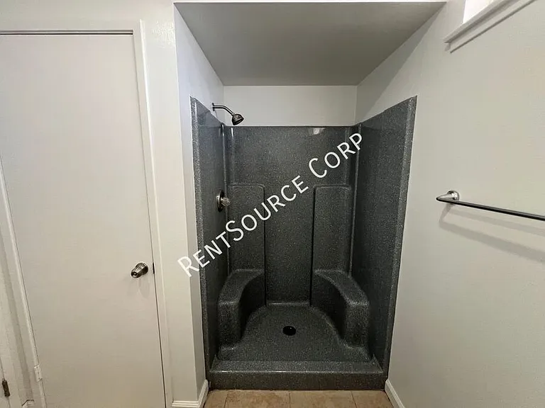 222 E Virginia Way — Photo 21