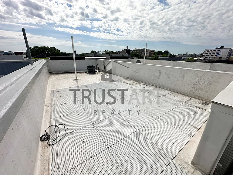 1816 N Front St #1-B — Photo 14
