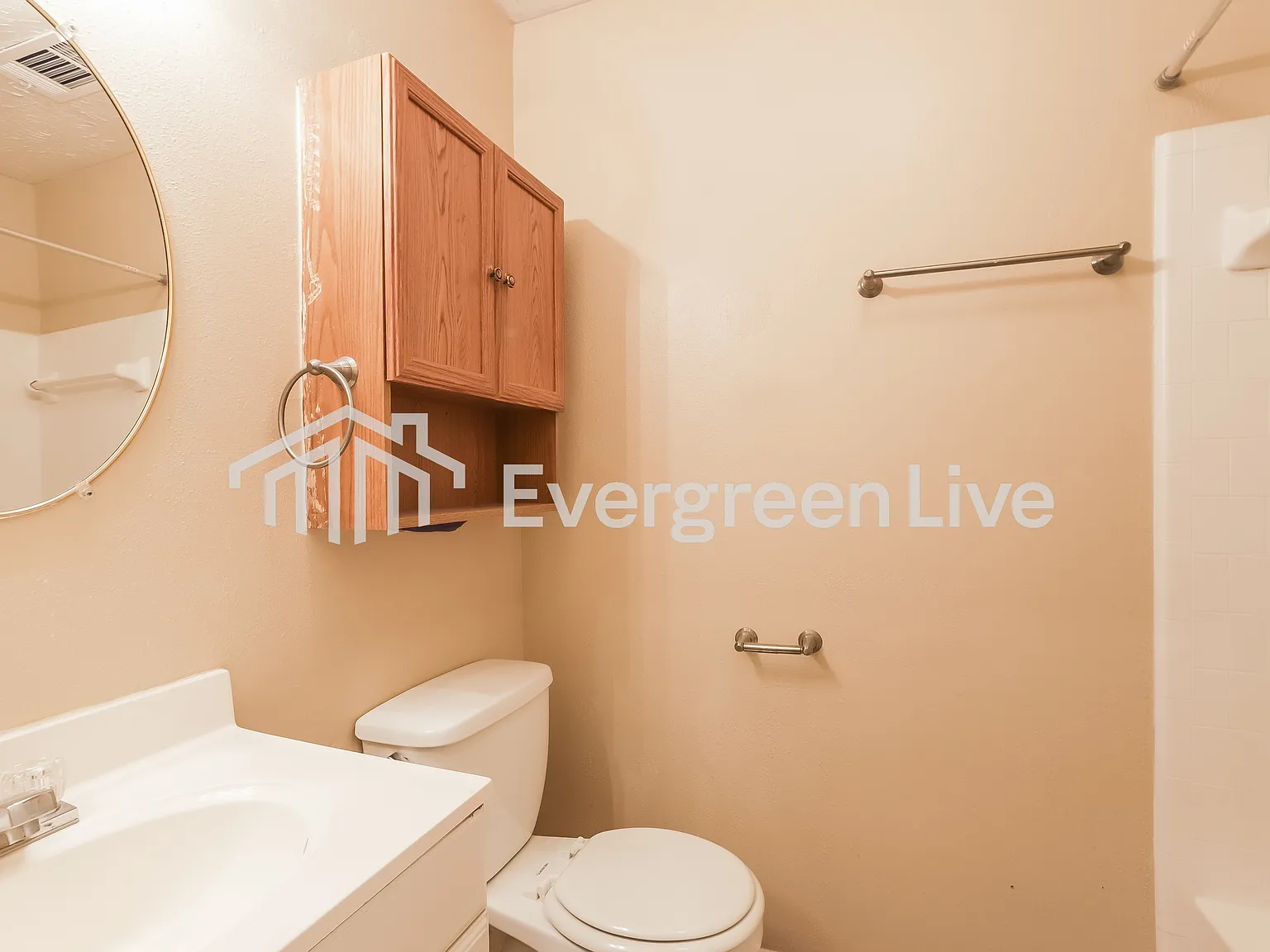 3 bed, 2.0 bath, 1276 sqft, $1,745 — Photo 4