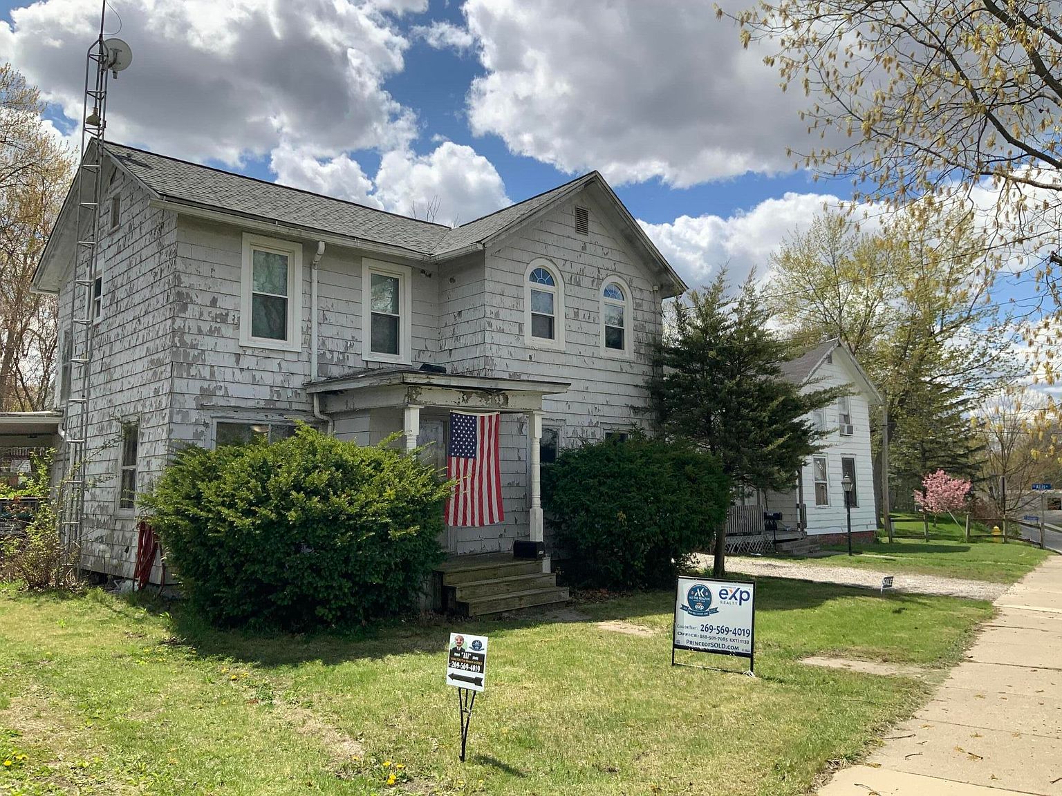 349 Michigan Ave, Adrian, MI 49221 Zillow