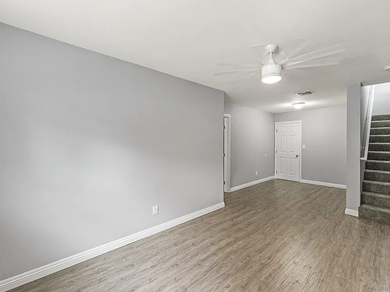 1120 Quail St — Photo 2