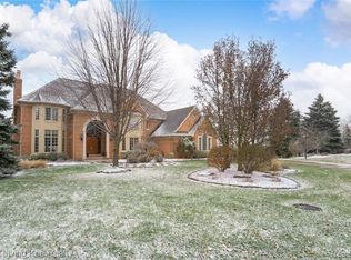 2664 Murfield Ct, Rochester Hills, MI 48306