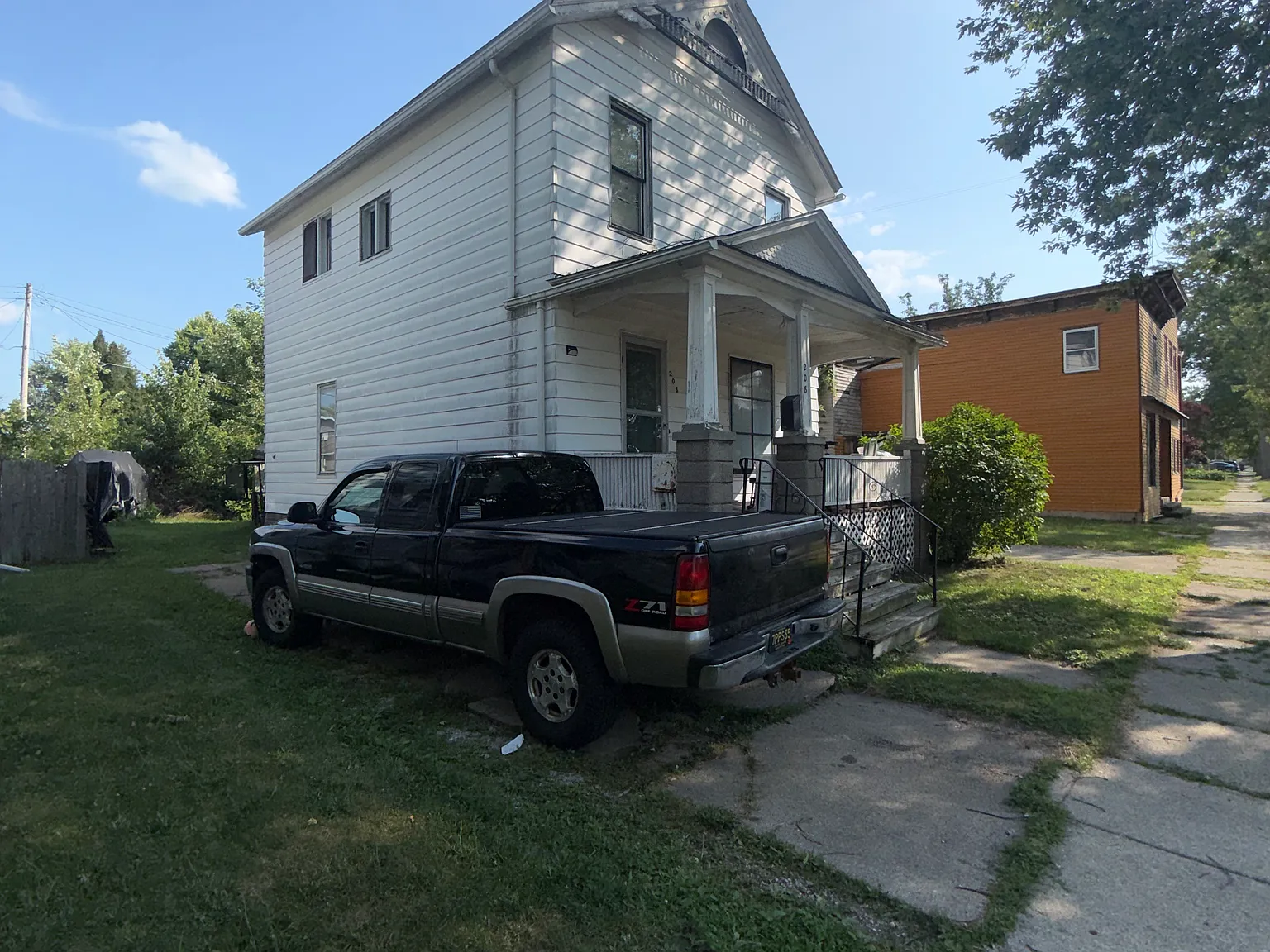 3 bed, 1544 sqft, $1,220 — Photo 2