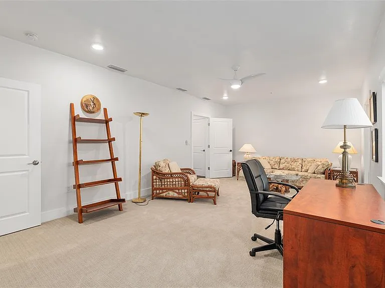2601 SW Williston Rd #106 — Photo 69