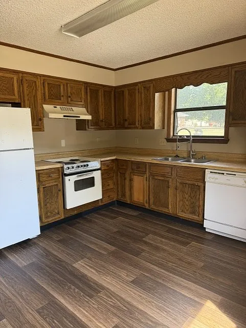 2 bed, 950 sqft, $895 — Photo 1