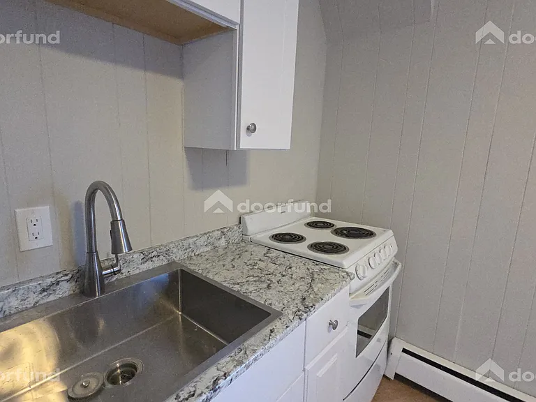 318 Central St #8 — Photo 9