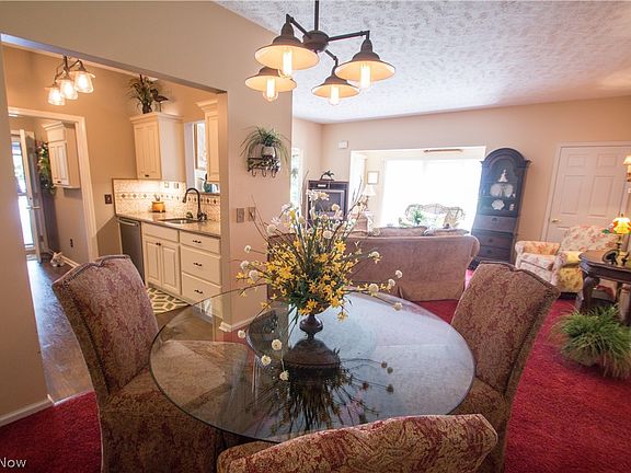 2nd image of 9687 Sylvan Ln