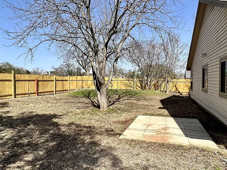 1101 Forest Oaks Path — Photo 15
