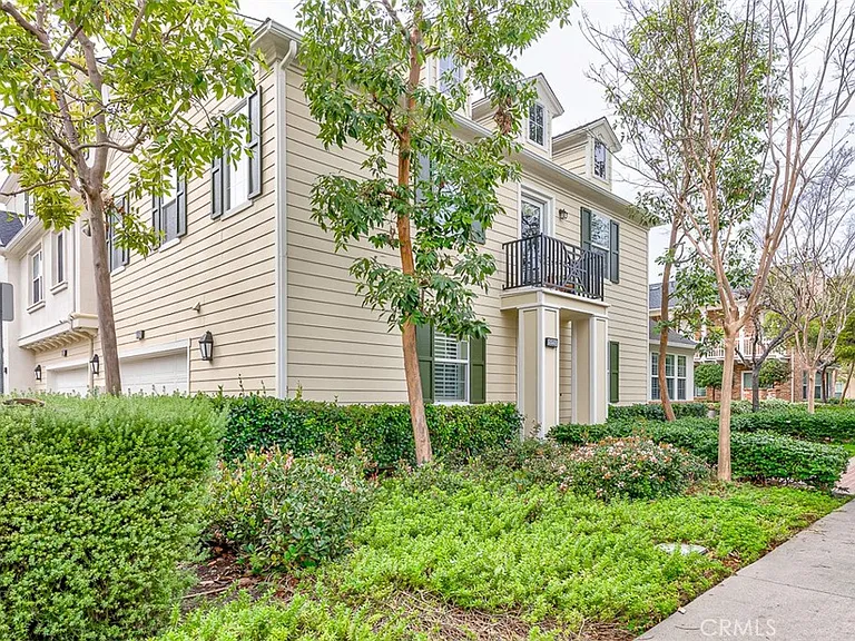 15220 Cambridge St — Photo 33
