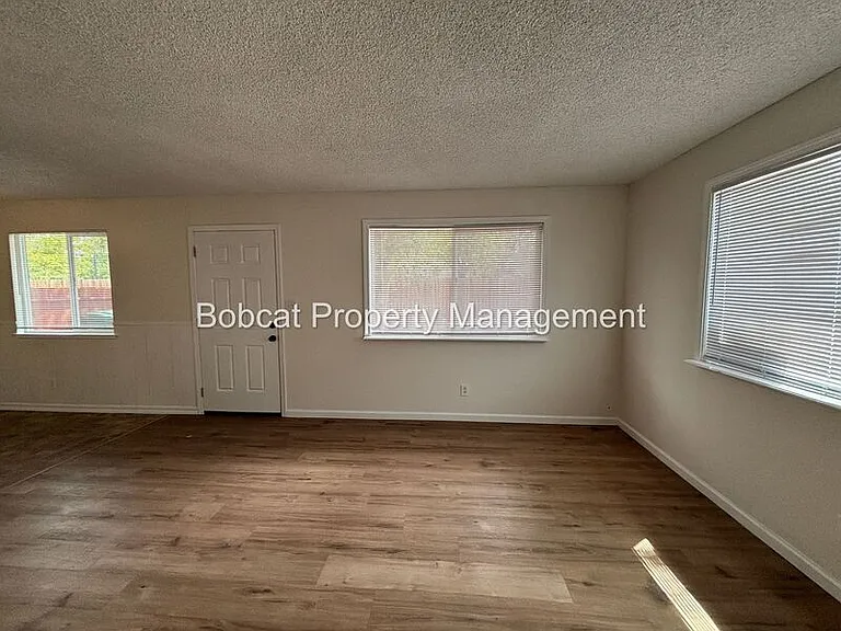 1501 N Edmonds Dr #A — Photo 3