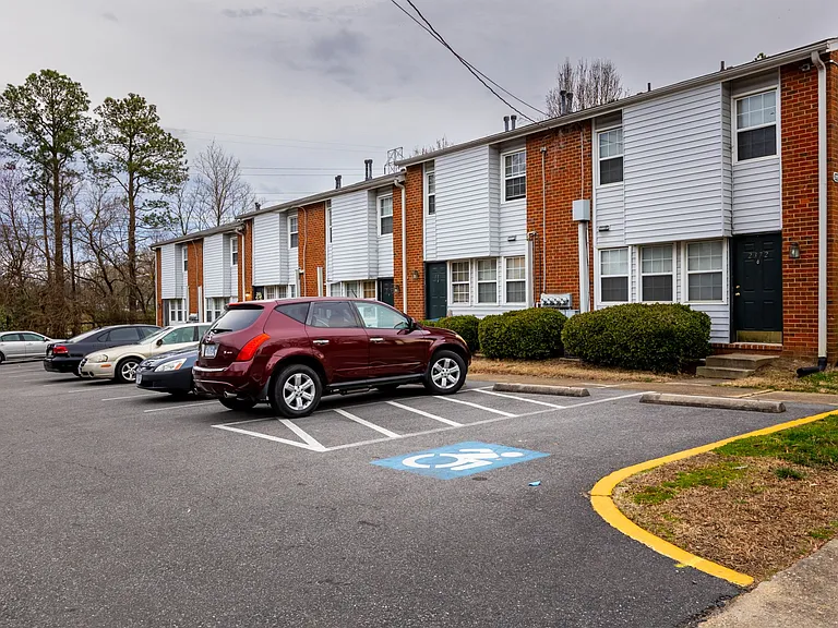 Graystoneplace Apartments — Photo 14
