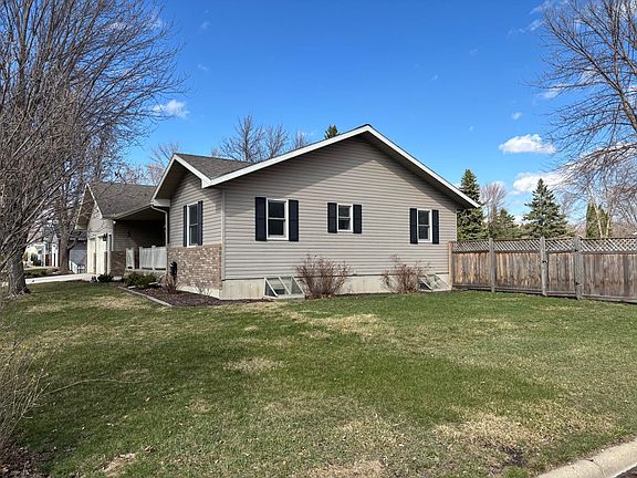 4th image of 503 Adobe Rd
