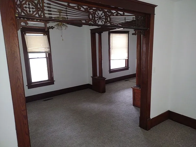 329 N Main St — Photo 10
