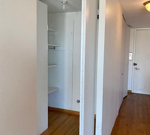 5th image of 1960 N Lincoln Park West Ave #2701