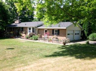 1723 Leonard St NW, Grand Rapids, MI 49534