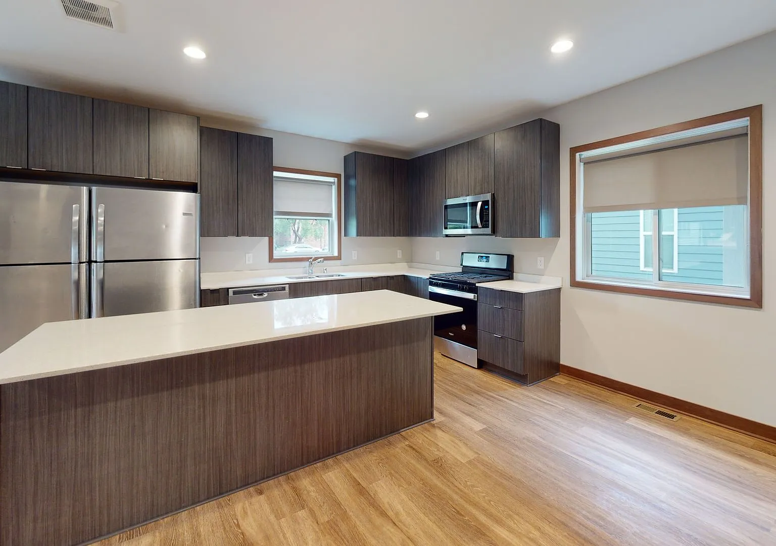 1107 7th St. SE — Photo 3