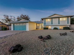 5108 W Gelding Dr, Glendale, AZ 85306