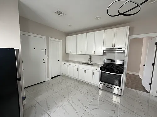 484 John F Kennedy Blvd Photo 1