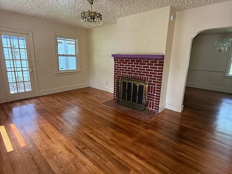 614 Pensacola Ave — Photo 6