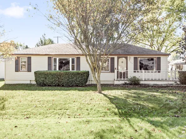 4025 Michel St, Port Huron, MI 48060