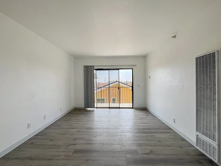 12020 Grevillea Ave — Photo 25