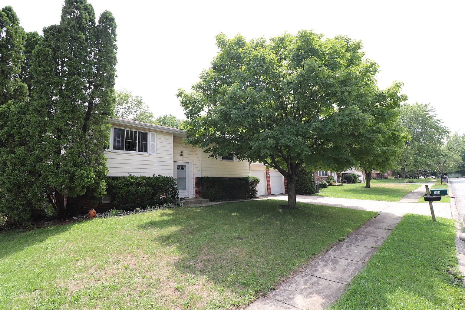 7633 Snowflake Dr photo 1
