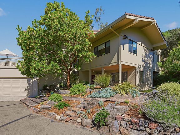 4th image of 530 Westgate Drive