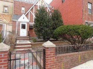 2021 36th St, Astoria, NY 11105