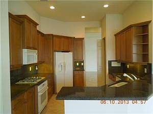 3rd image of 391 NW Shoreview Dr